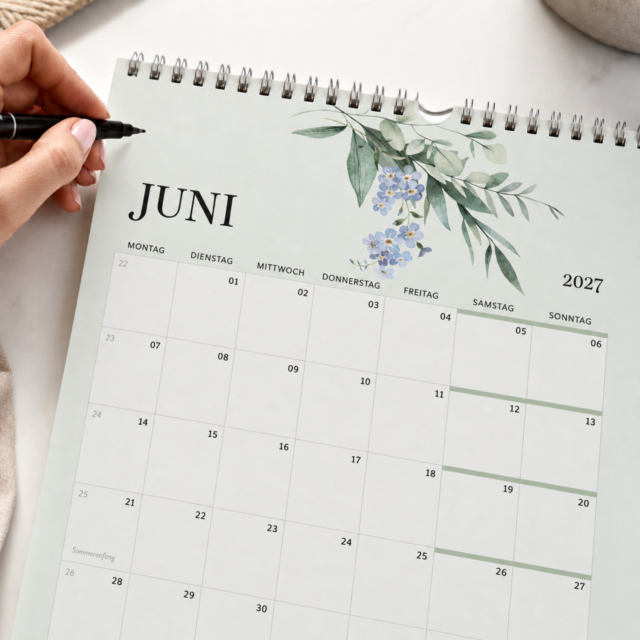 A4 Wandkalender 2027 Eukalyptus Hochformat