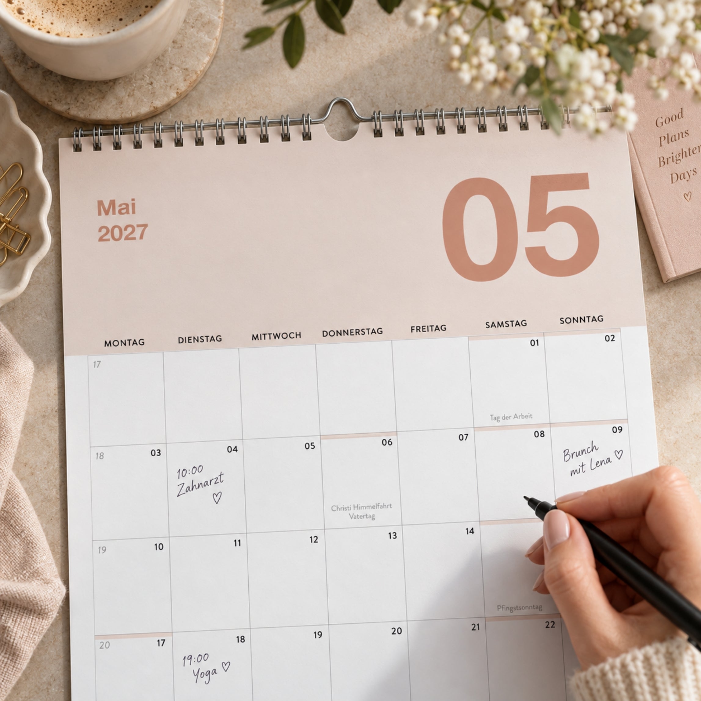 A4 Wandkalender 2027 Essential Hochformat